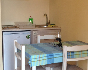 Iro Apartment