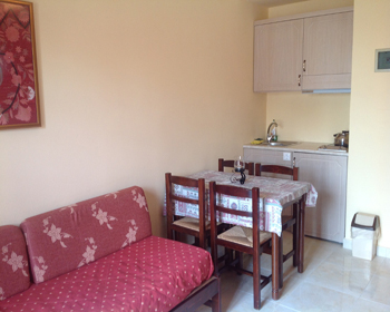 Iro Apartment